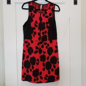 KENSIE Knee Length Dress Sleeveless in Red and Black Flower Print